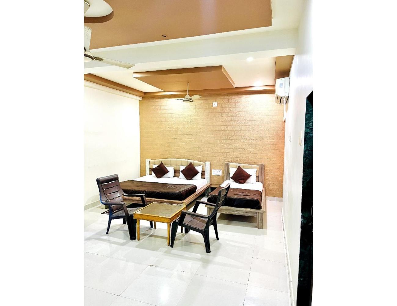 Hotel Dreamland, Somnāth מראה חיצוני תמונה